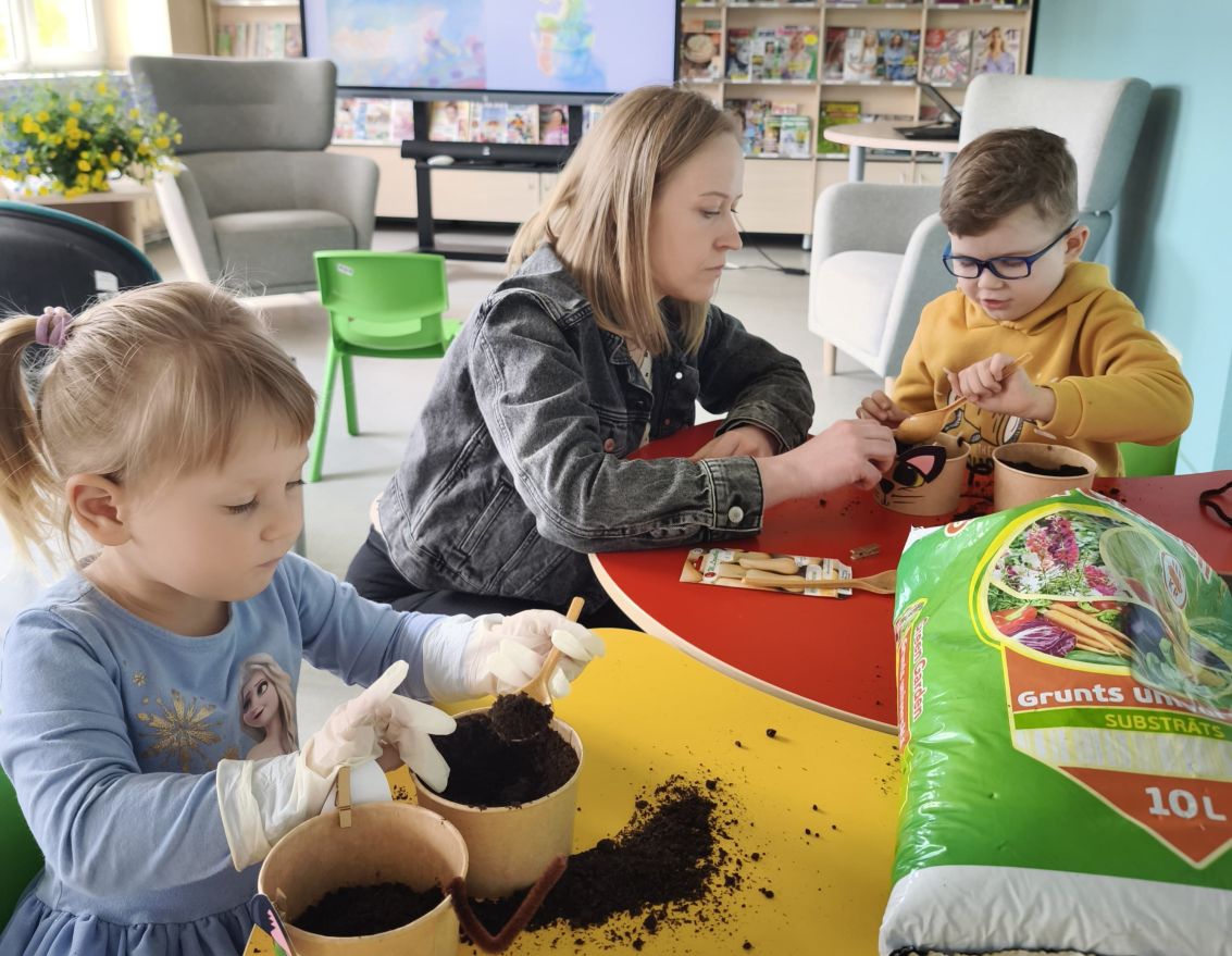 Noslēdzies pasākumu cikls "Mazulis bibliotēkā"
