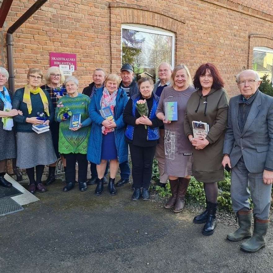 Tikšanās ar novadnieci, rakstnieci Dzintru Šulci 