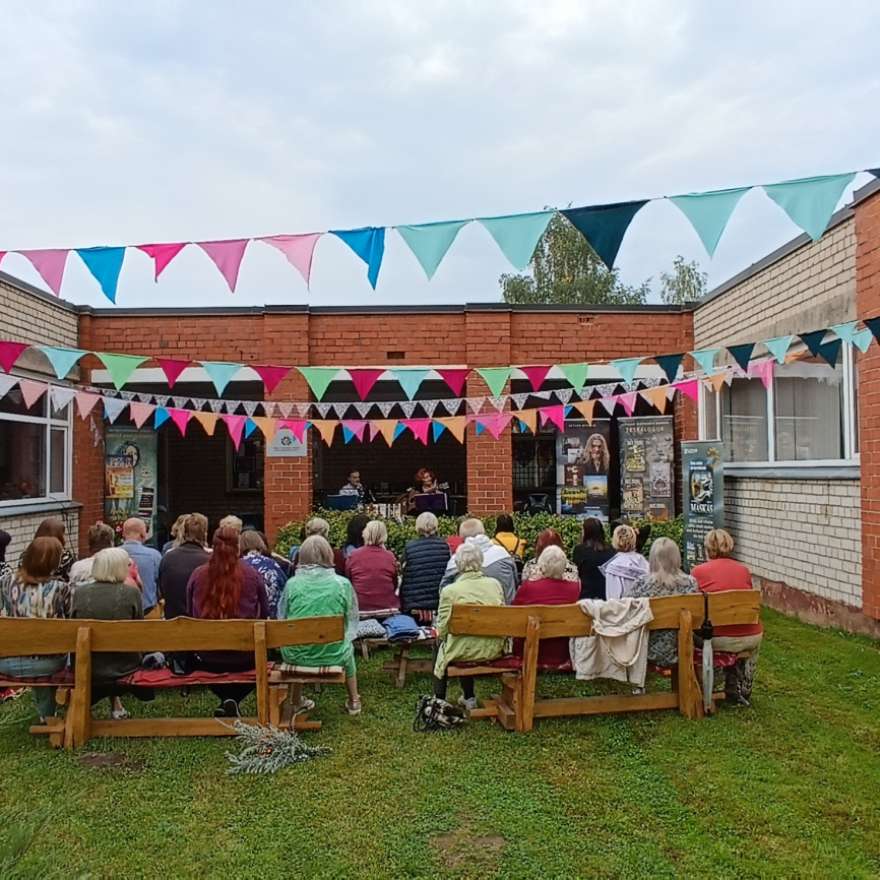 Dzejas dienas Valles bibliotēkā