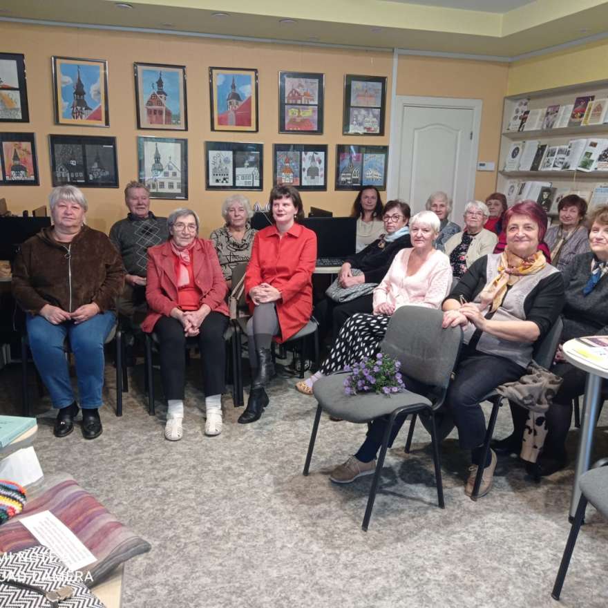 Aizvadīta tikšanās ar Kristīni Pīkenenu