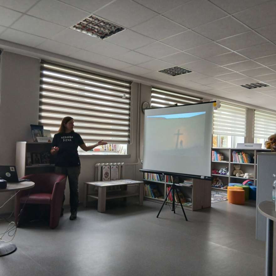 Aizvadīta tikšanās ar Zani Eniņu