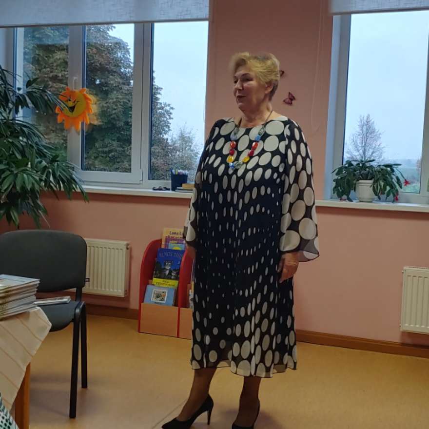 Aizvadīta tikšanās ar dzejnieci Rasmu Urtāni