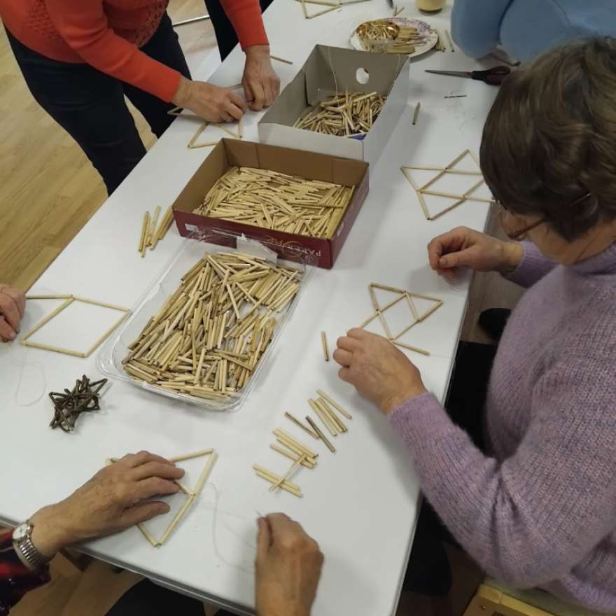 Vizuļo istabā puzuri kārti