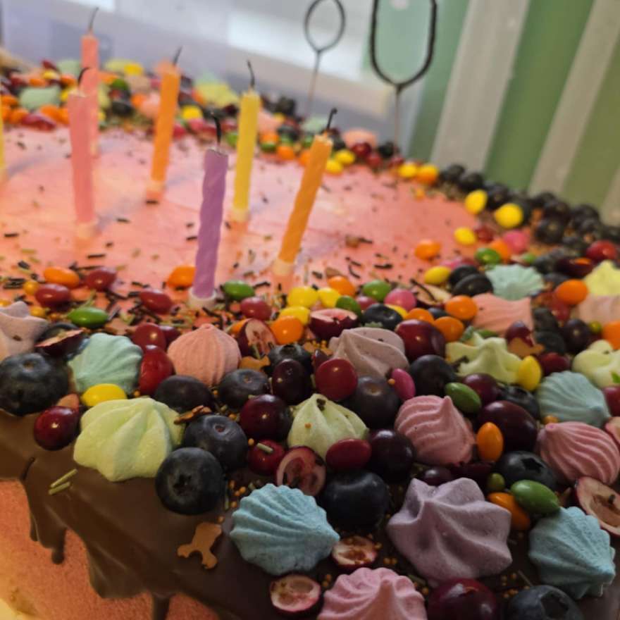 Bērsteles bibliotēkas 80. dzimšanas dienas svinības pirmsskolas vecuma bibliotēkas apmeklētājiem