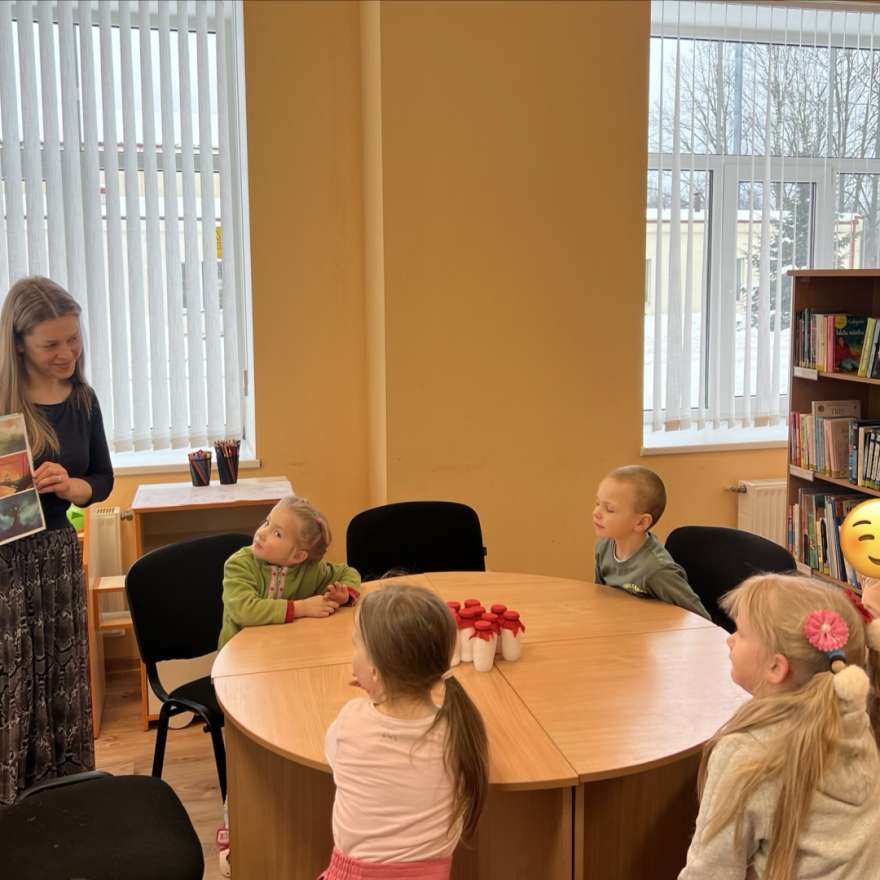 Aizvadīta tikšanās ar bērniem 