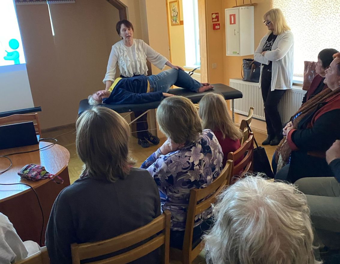 Tik&scaron;anās ar neiroloģi