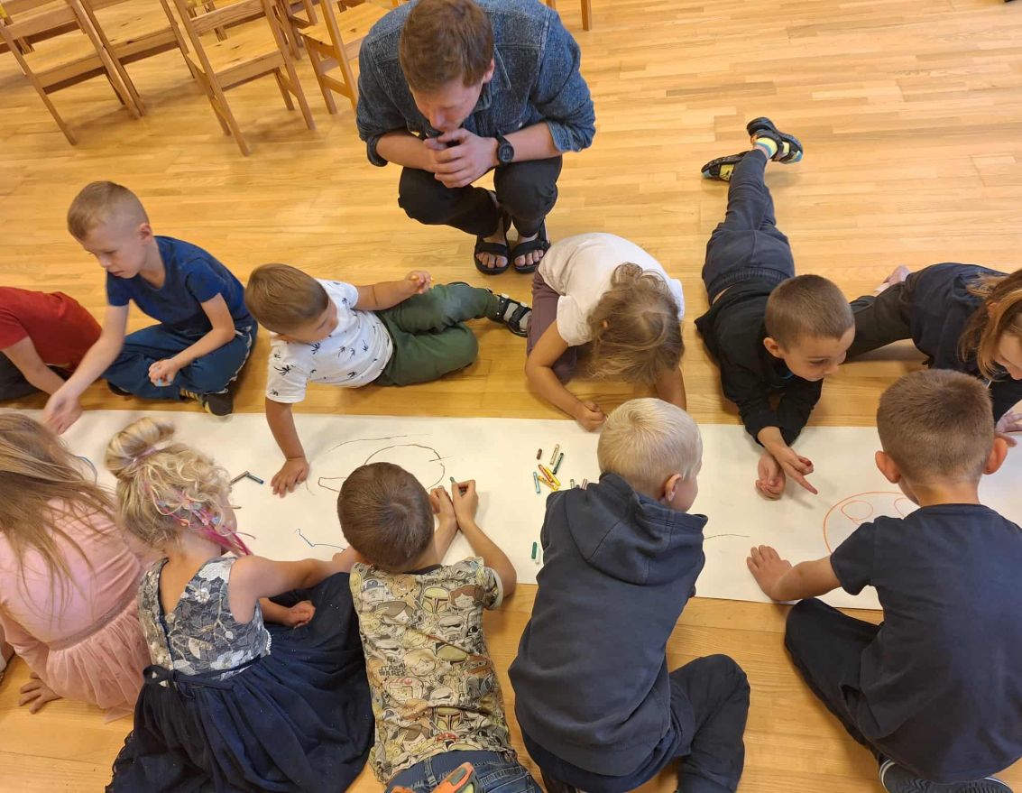 PII Mārpuķīte aizvadīta tik&scaron;anās ar dzejnieku Kri&scaron;jāni Zeļģi