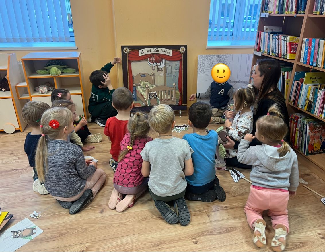 Aizvadīta tik&scaron;anās ar bērnu grāmatu autori Zani Zustu