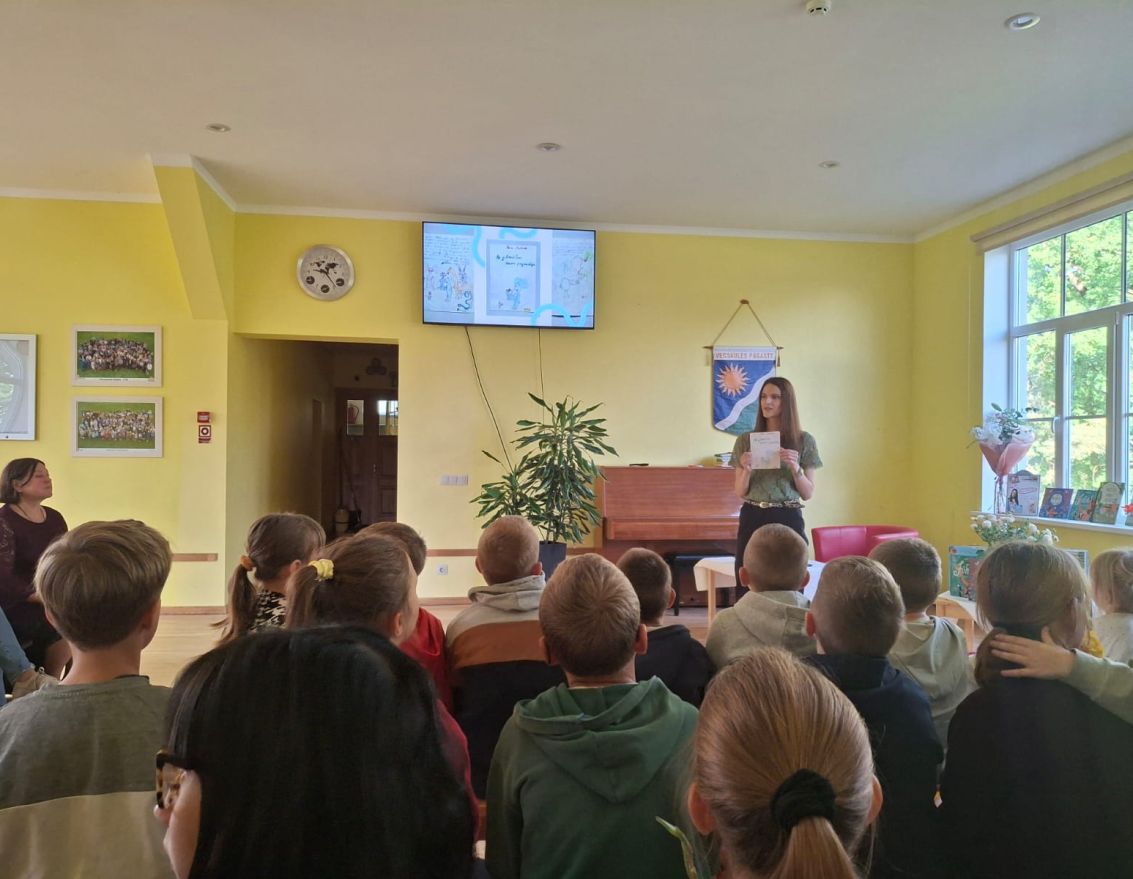 Aizvadīta tik&scaron;anās ar grāmatu autori un ilustratori Daci Krēsliņu