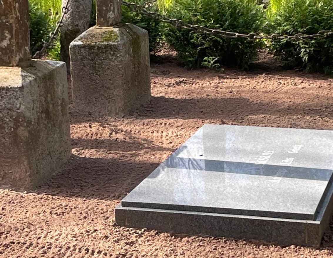 Pliek&scaron;ānu dzimtas piemiņas vietas sakop&scaron;anas talka