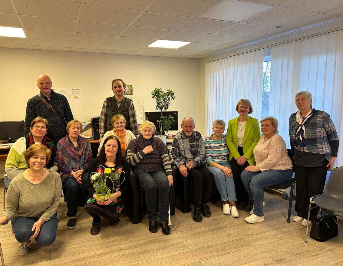 Aizvadīta tik&scaron;anās ar ceļotāju un rakstnieci Zani Eniņu