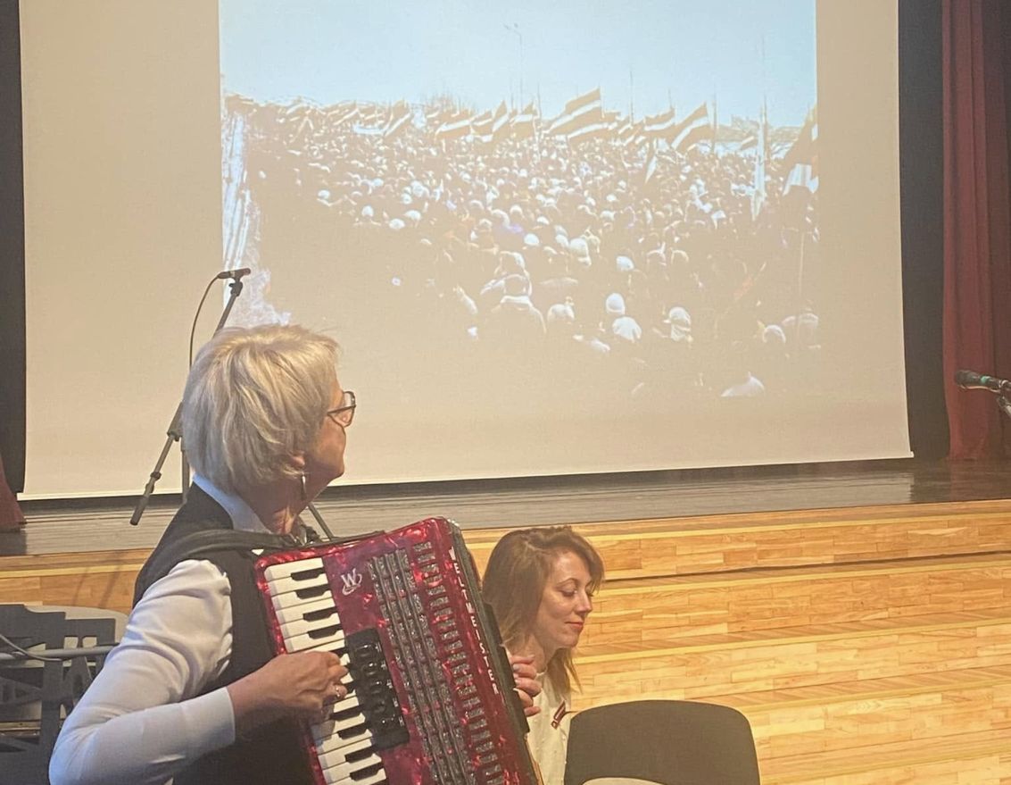 Barikāžu diena Vecumniekos