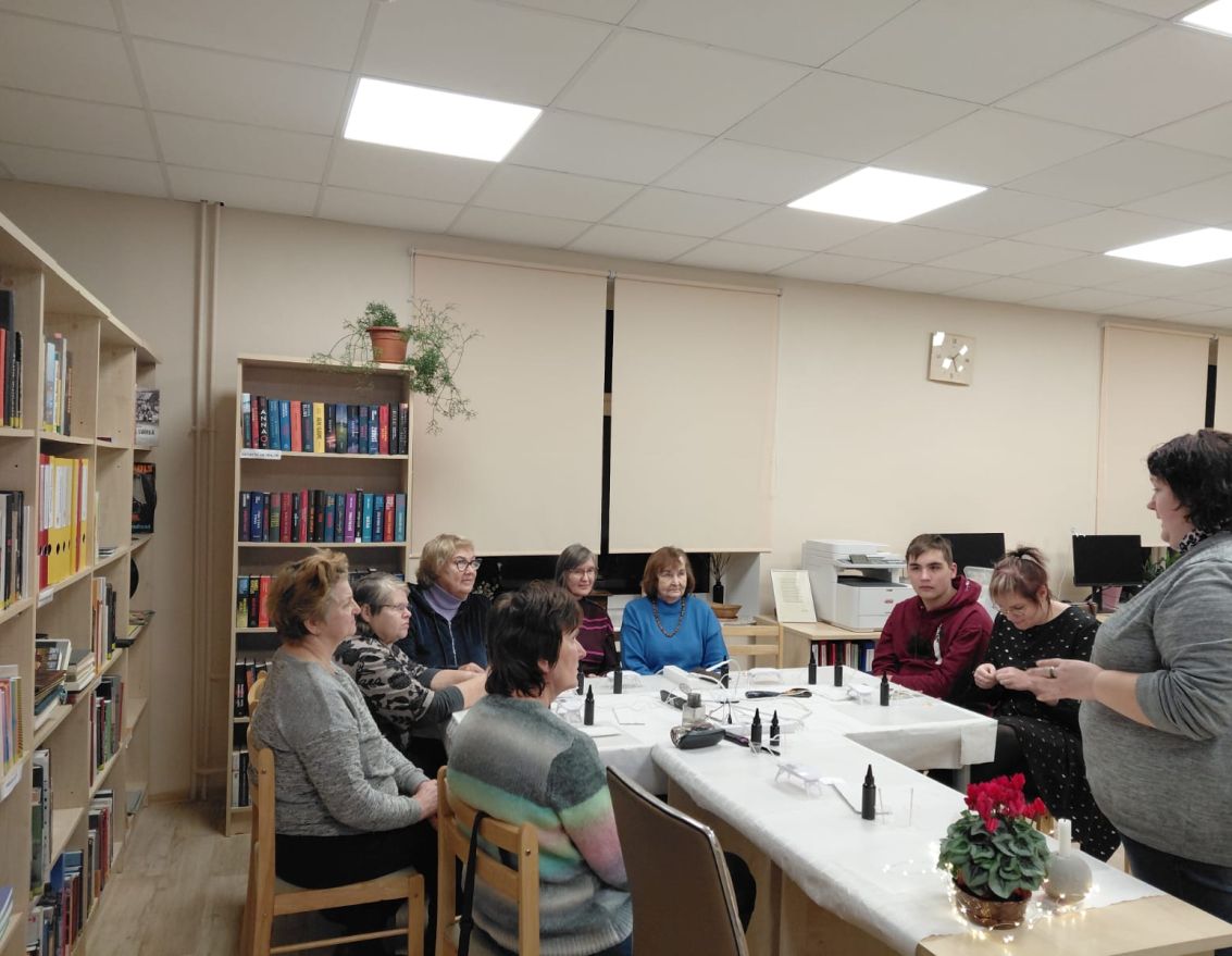       Meistarklase "Radi pats savu Ziemassvētku brīnumu"