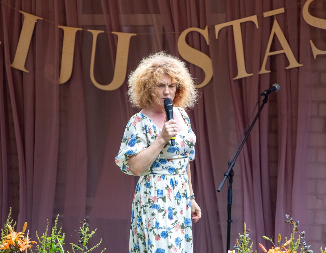 Tik&scaron;anās ar Ievu Branti