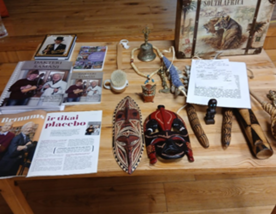 "Par &scaron;amaņiem un tautas dziedniekiem dažādās pasaules valstīs" - tik&scaron;anās ar Pēteri Strubergu