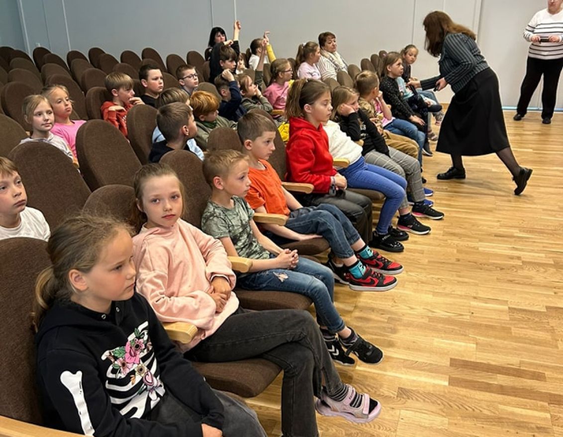 Tik&scaron;anās ar žurnāla "Baltais Valis" veidotājiem