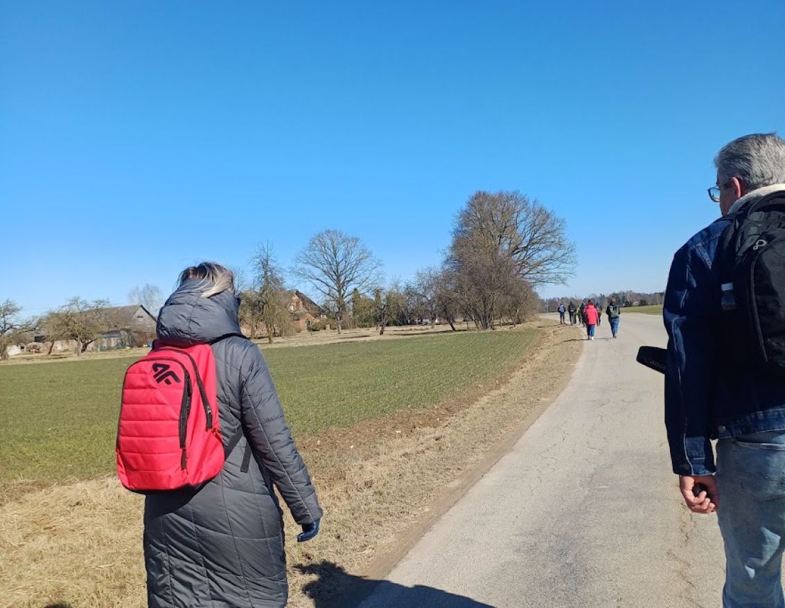 Rosmes bibliotēka atsāk Kultūrpārgājienu sezonu