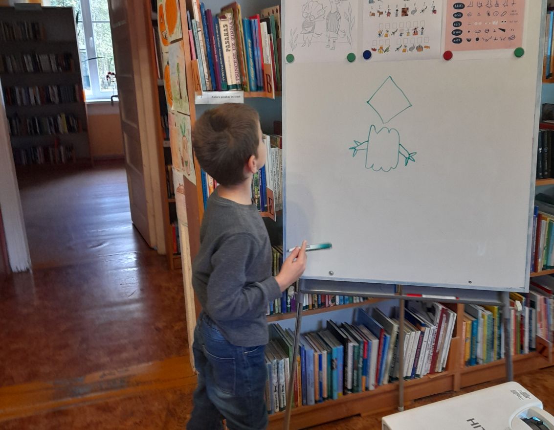 Skaļās lasī&scaron;anas nodarbība "Lasi un vērtē"