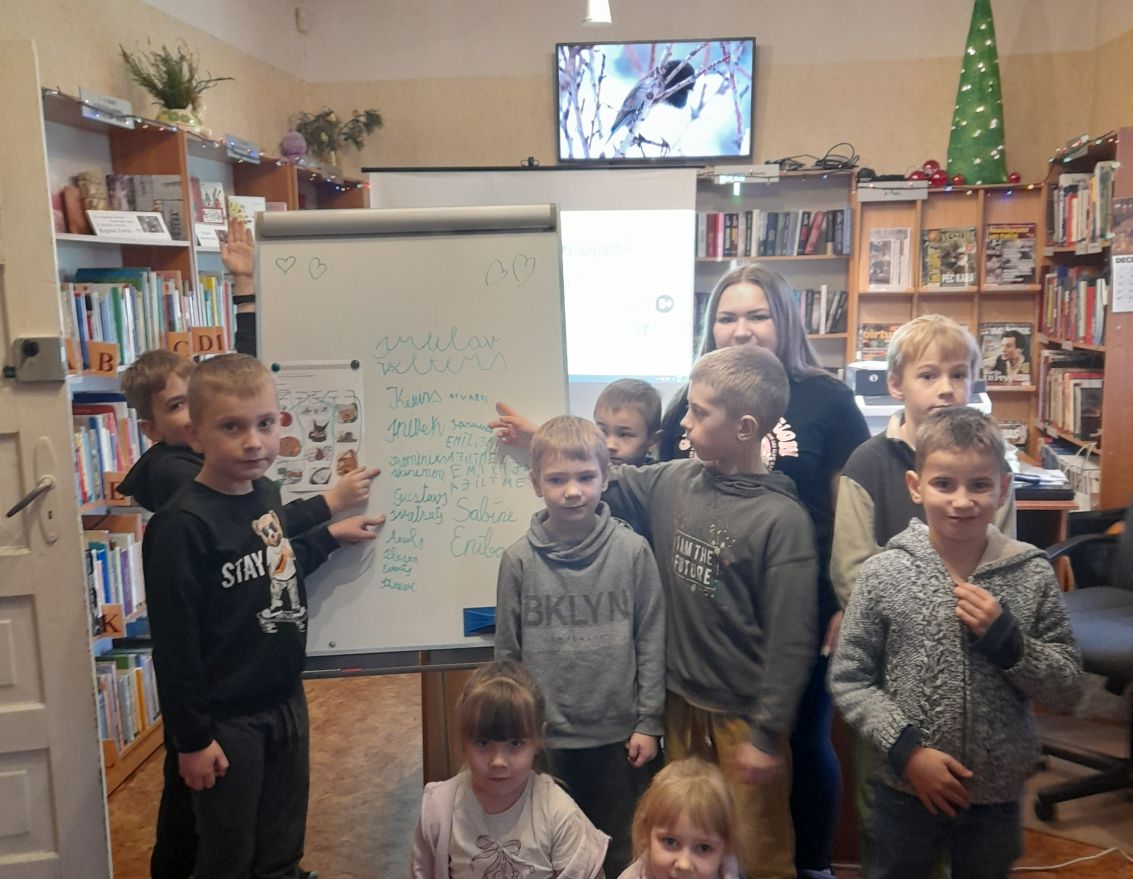 Skaļās lasī&scaron;anas nodarbība Vecsaules pamatskolas 1. klasei 