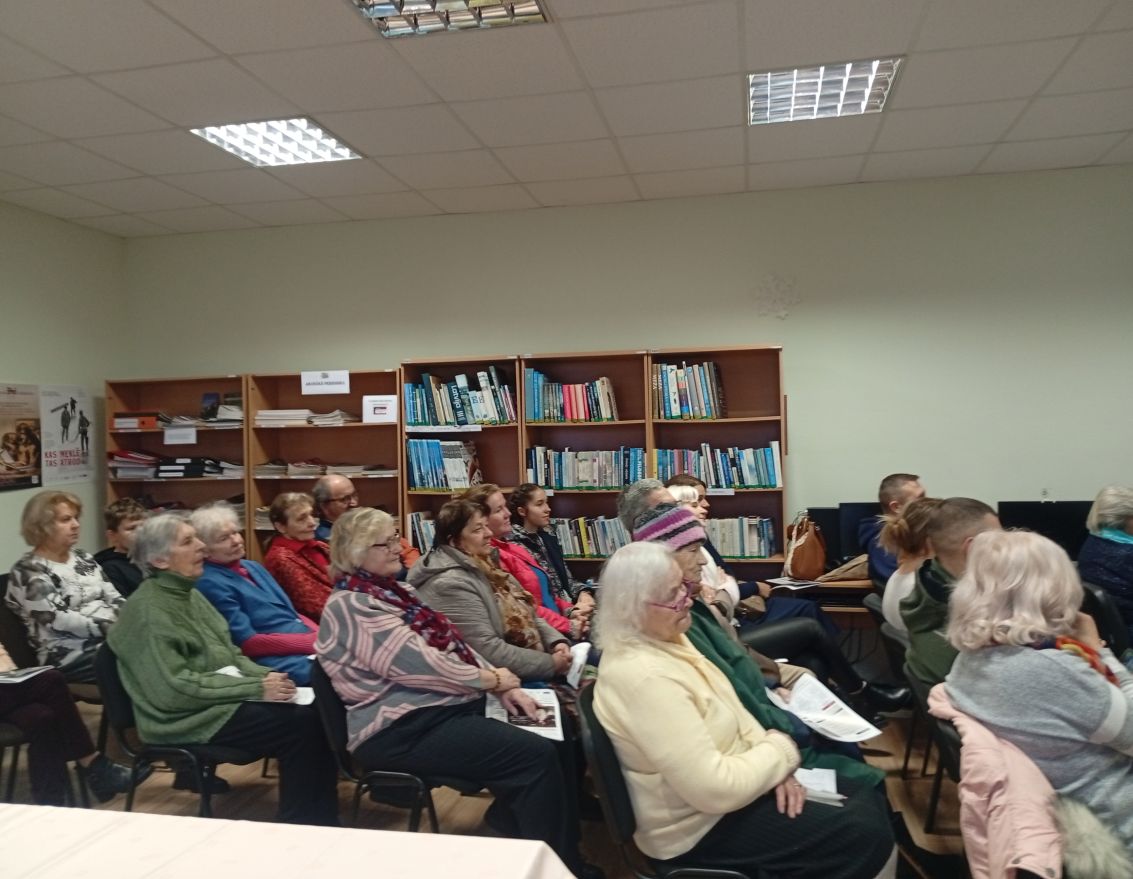 Literāri muzikāla pēcpusdiena "Ziemassvētku noskaņās".