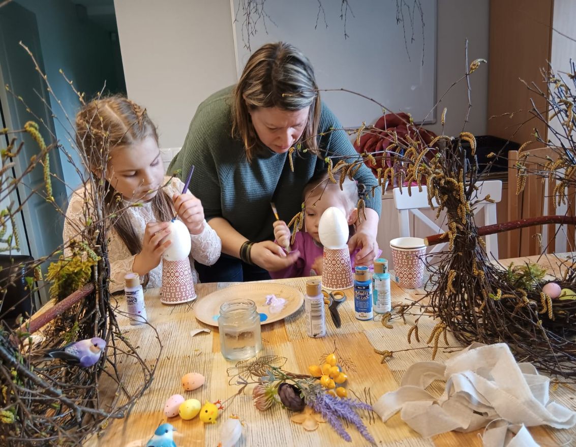 Lieldienu dekora veido&scaron;anas nodarbība Zorģu bibliotēkā