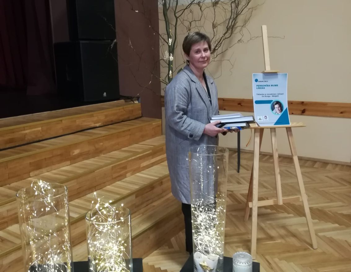 Sarunu cikls "Personība mums līdzās" - tik&scaron;anās ar novadnieci Ilzi Kungu - Melgaili 