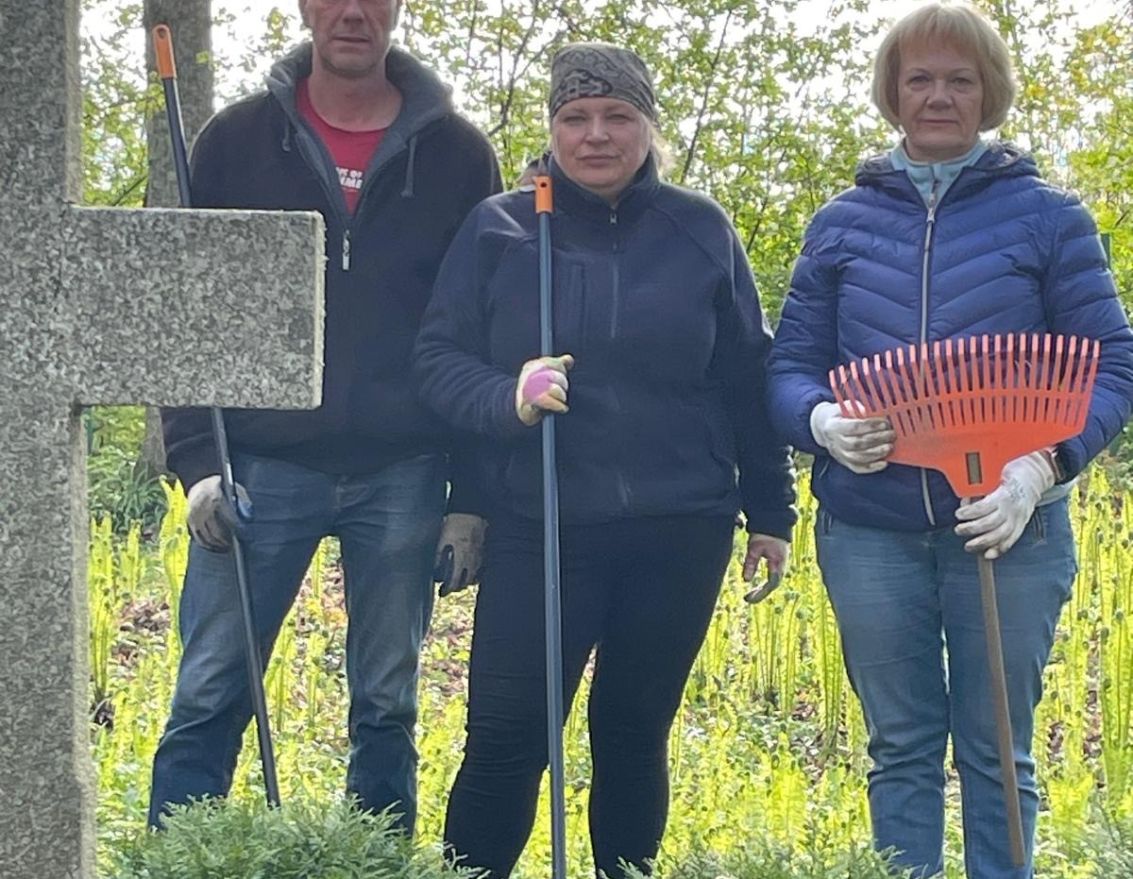 Pliek&scaron;ānu dzimtas piemiņas vietas sakop&scaron;anas talka