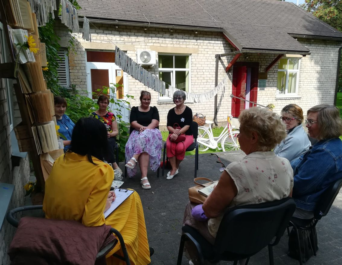 Lasītāju klubiņa "Lapa" tik&scaron;anās