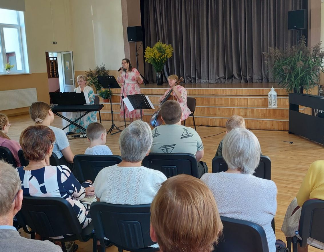 Dzejas mēne&scaron;a rīta koncerts "Notvert mirkli"