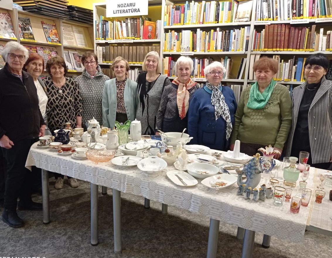 "Pagātnes - klāt - būtne" Jauncodes bibliotēkā