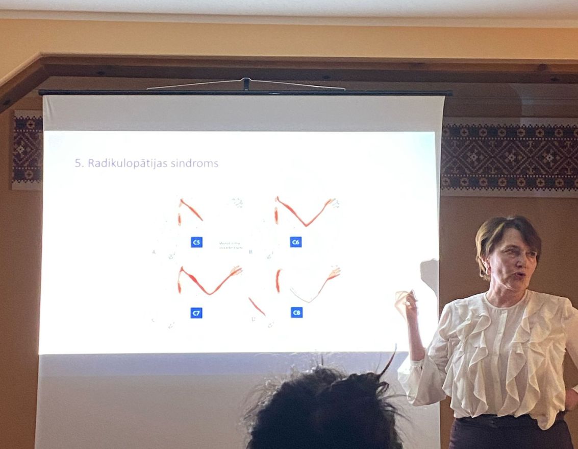 Tik&scaron;anās ar neiroloģi