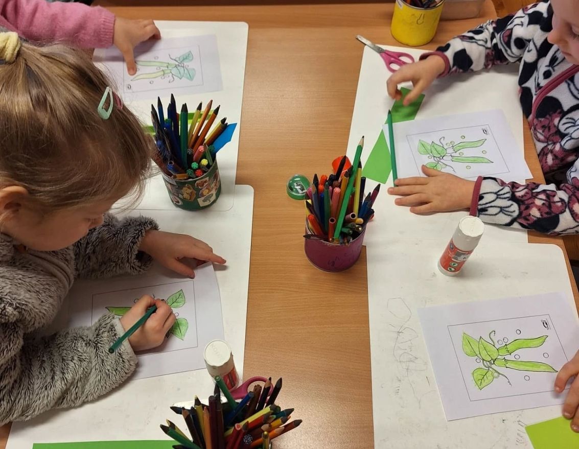  Tik&scaron;anās ar PII Mārpuķīte Zaļās grupas bērniem