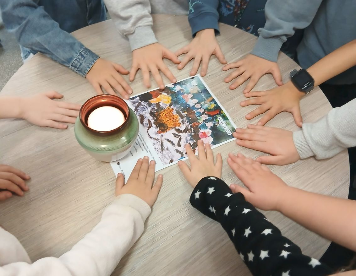 Lasī&scaron;anas stunda bērniem rītausmā