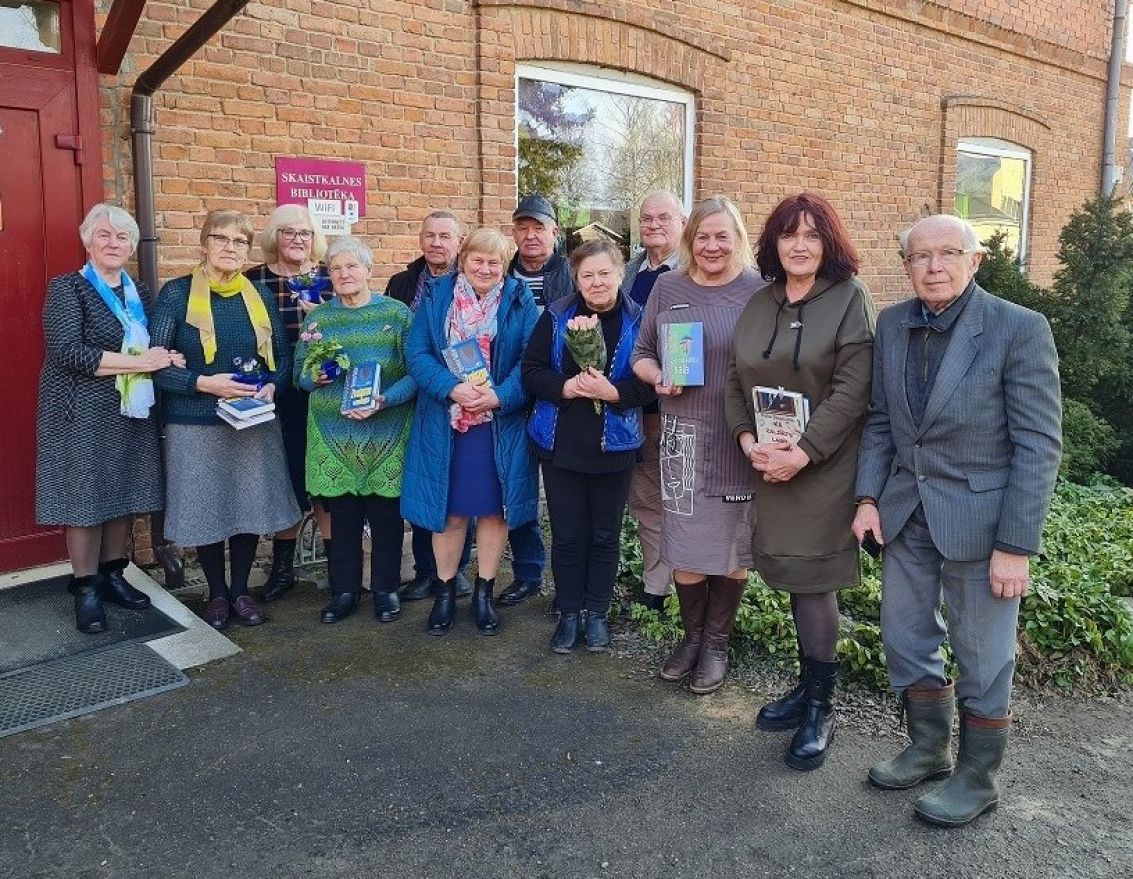 Tik&scaron;anās ar novadnieci, rakstnieci Dzintru &Scaron;ulci&nbsp;