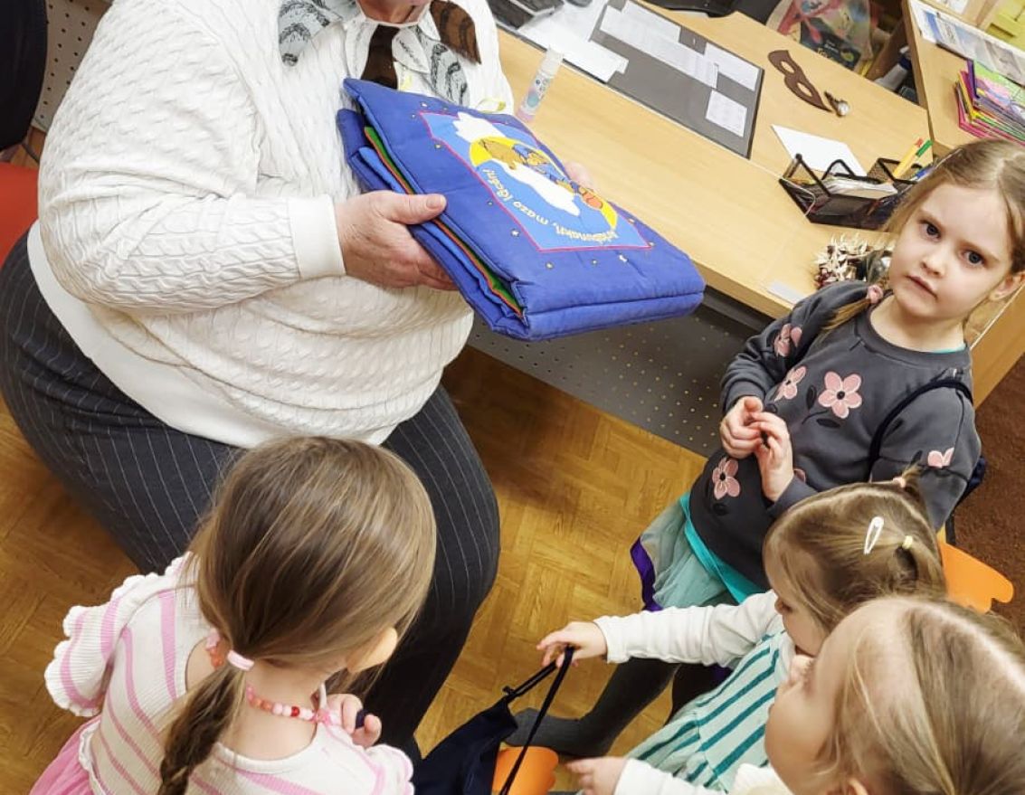 Pūčulēni atkal tiekas bibliotēkā