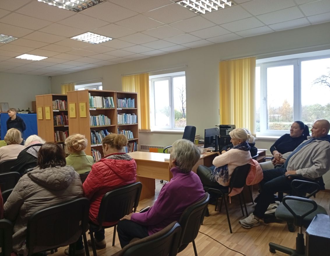 Noskatīta Vecumnieku amatierteātra "Vecmuiža" izrāde "Dārgumi"