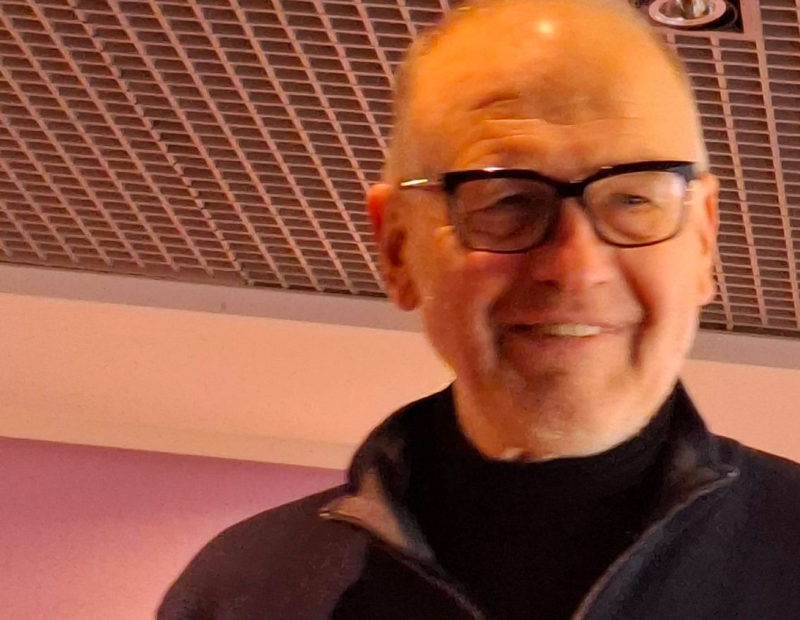 Tik&scaron;anās ar grāmatu izdevēju Juri Visocki