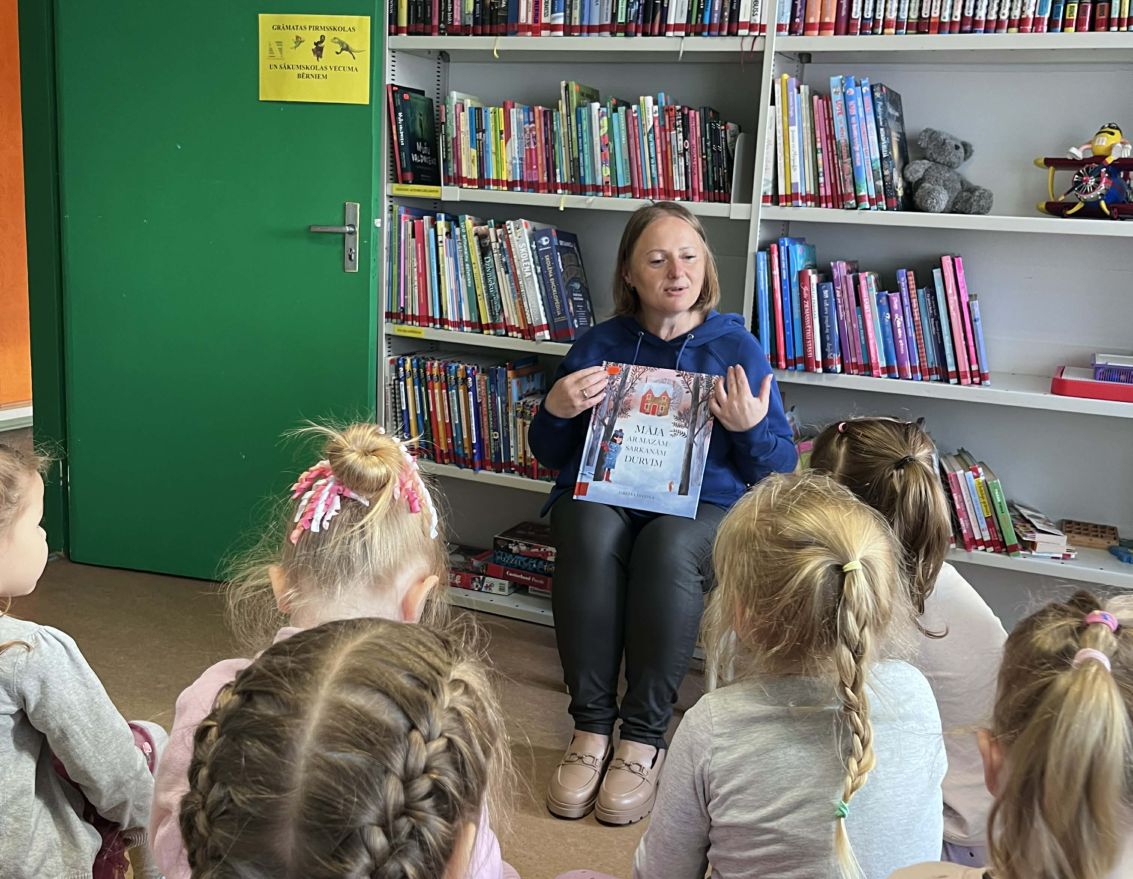 Rīta lasī&scaron;anas prieki bibliotēkā