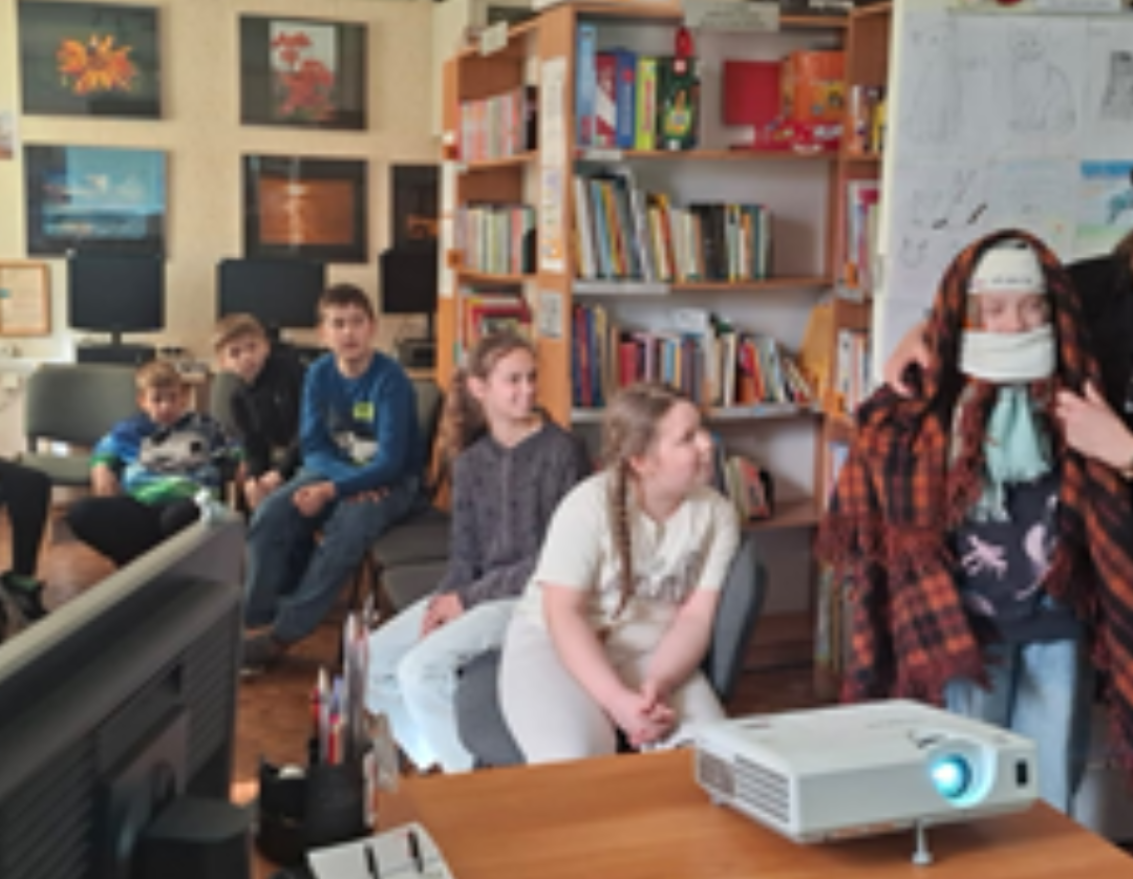  "Pavadā kā pērles sienas senās, mīļās bērnu dienas". Dzejniecei Aspazijai 160