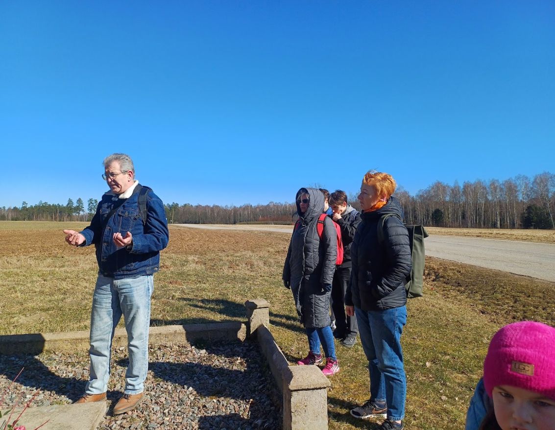 Rosmes bibliotēka atsāk Kultūrpārgājienu sezonu
