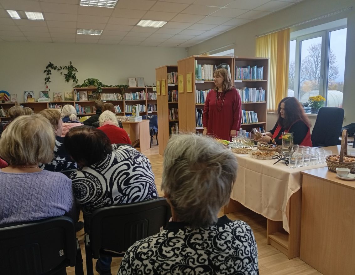 Aizvadīta tik&scaron;anās ar grāmatas "Vienaldzīgo nav!" autorēm