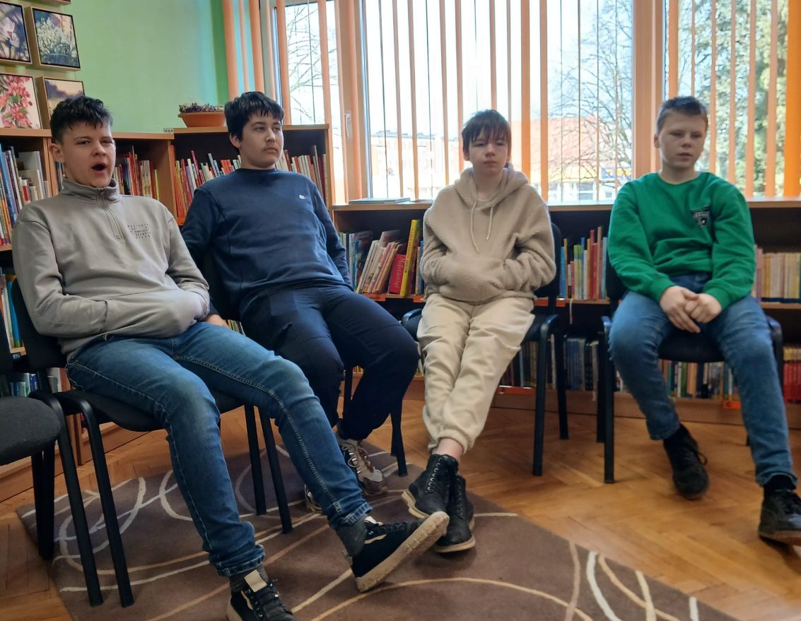 Annai Saksei veltītas bibliotekārās stundas