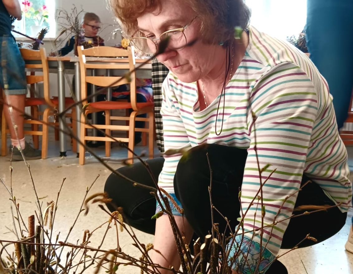 Lieldienu dekora veido&scaron;anas nodarbība Zorģu bibliotēkā