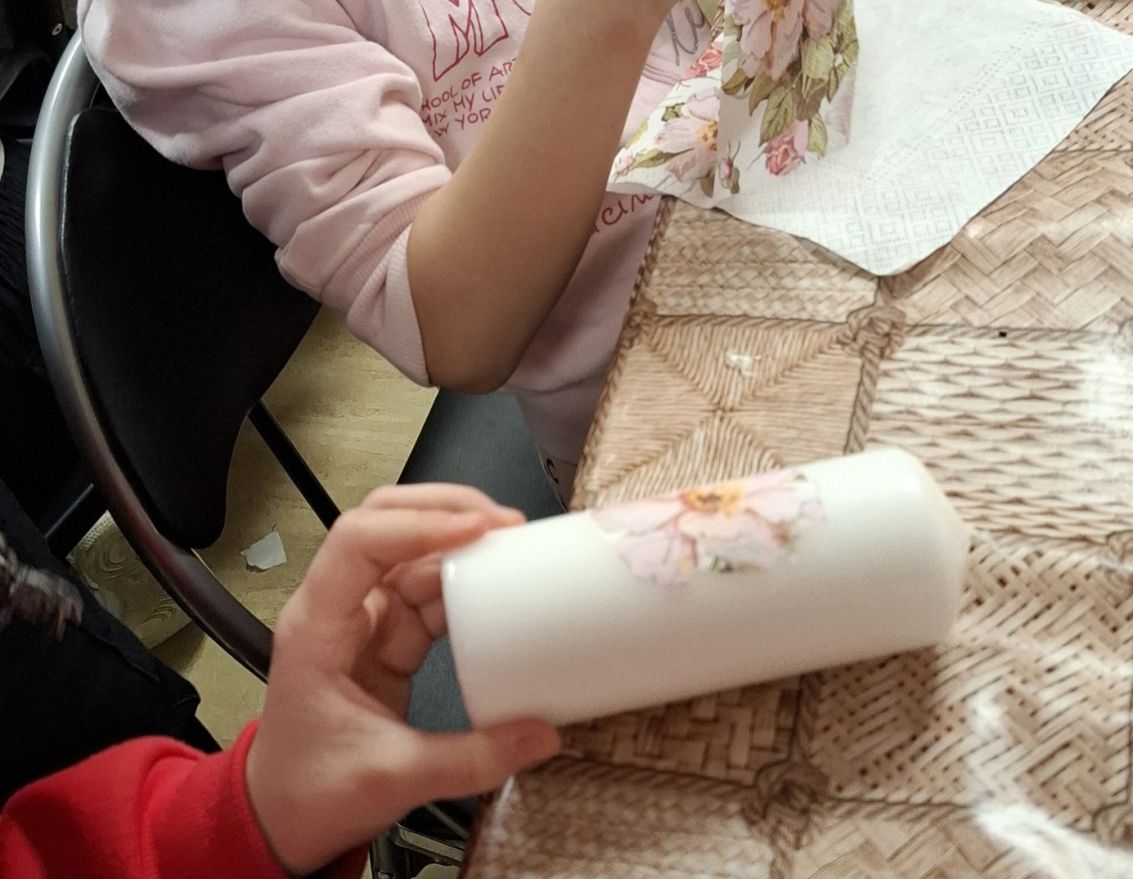 Sveču mēnesim veltīta rado&scaron;ā darbnīca