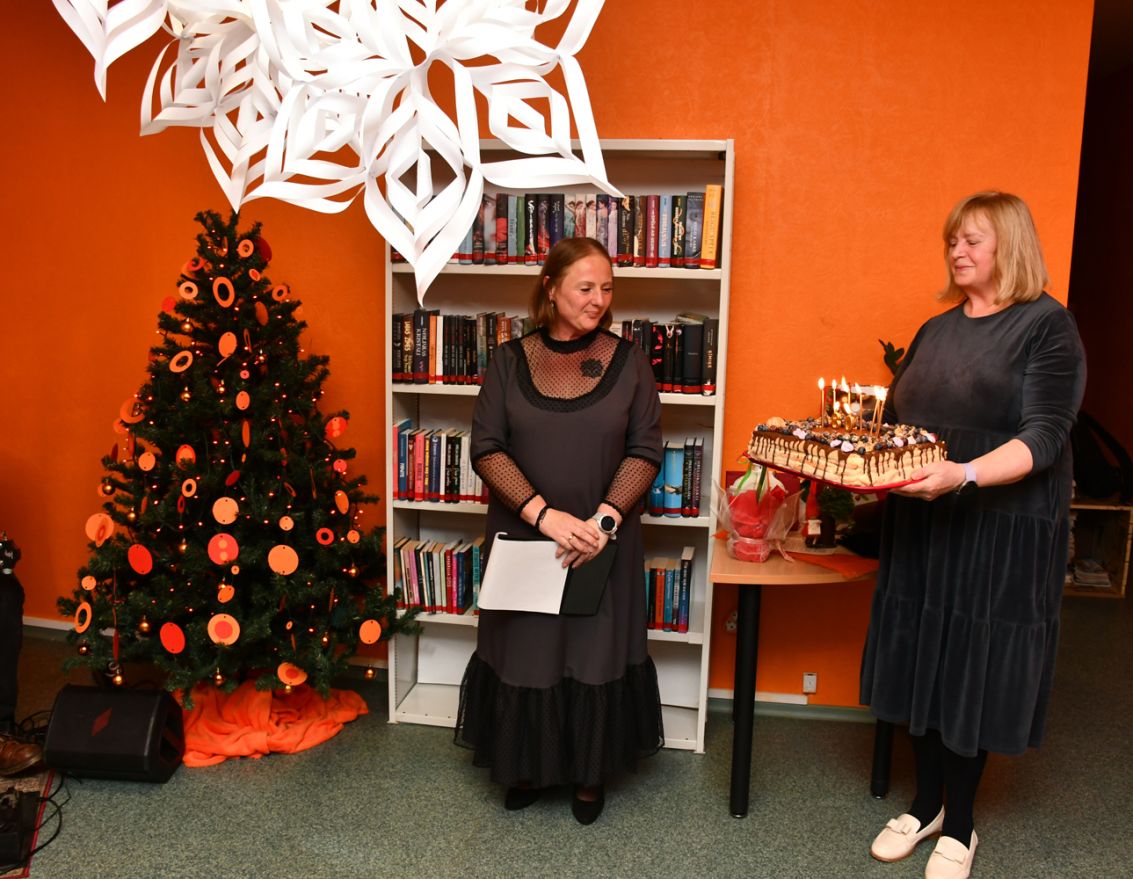 Bērsteles bibliotēkas 80. dzim&scaron;anas dienas svinības