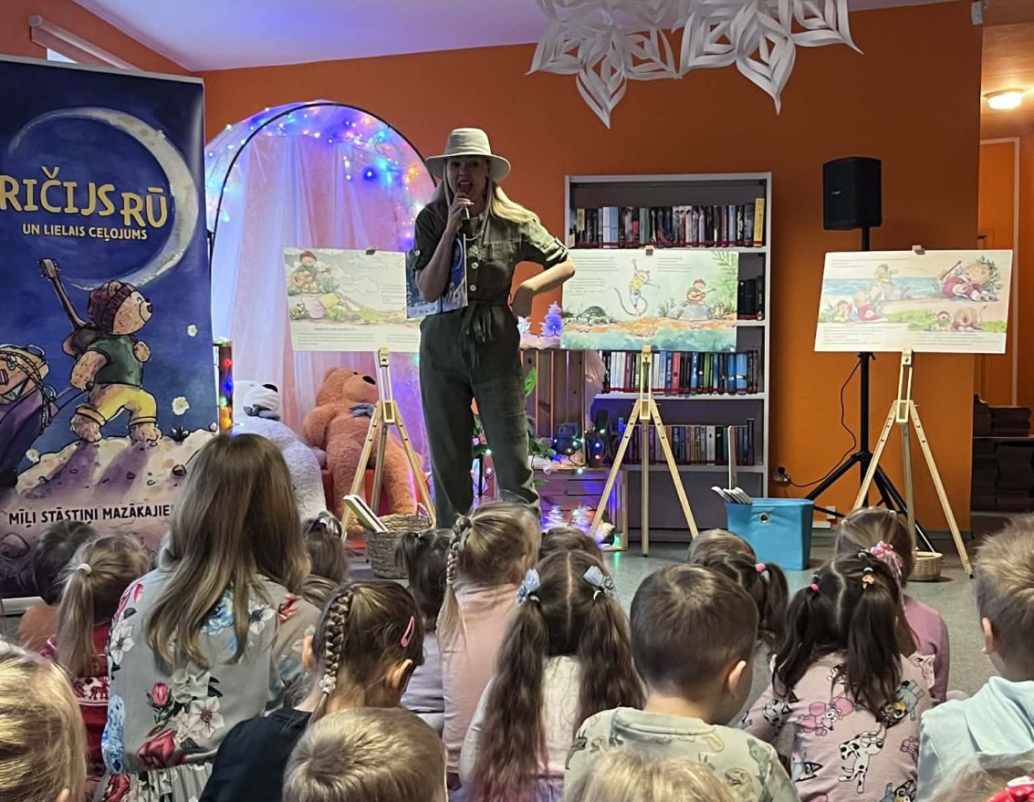 Bērsteles bibliotēkas 80. dzim&scaron;anas dienas svinības pirmsskolas vecuma bibliotēkas apmeklētājiem