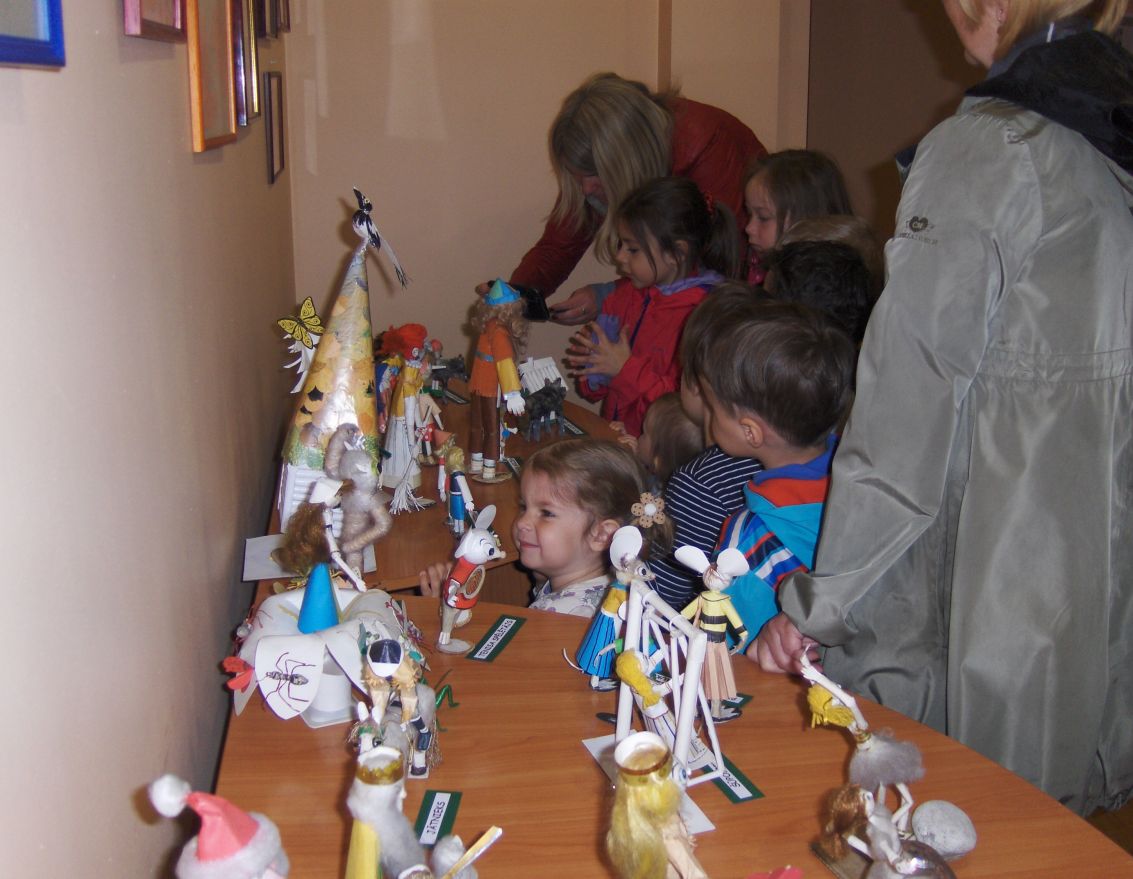 Bārbeles skolas "Saknes un spārni" bērnu dārza grupiņas ekskursijas bibliotēkā