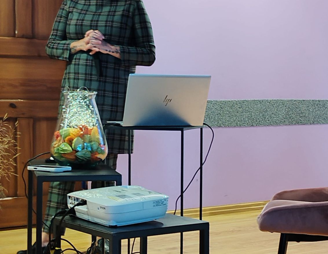 Tik&scaron;anās ar Lindu Mūrnieci