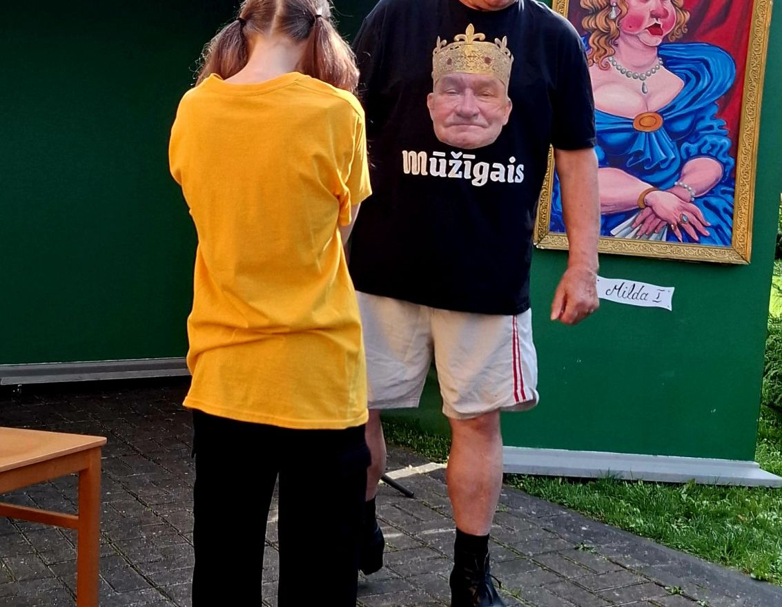 Tik&scaron;anās ar Ropažu amatierteātri "Dille" Zorģos