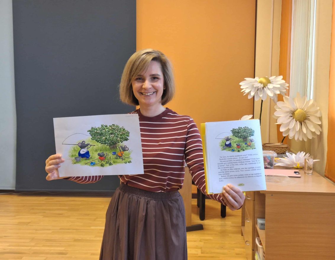 Tik&scaron;anās ar bērnu grāmatu autori Eviju Gulbi